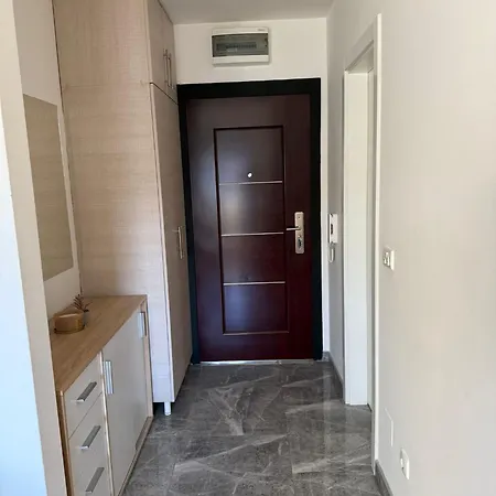 Kutak Mira * 多博伊